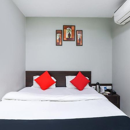 Capital O 70631 Hotel Dwarka International Darbhanga Экстерьер фото