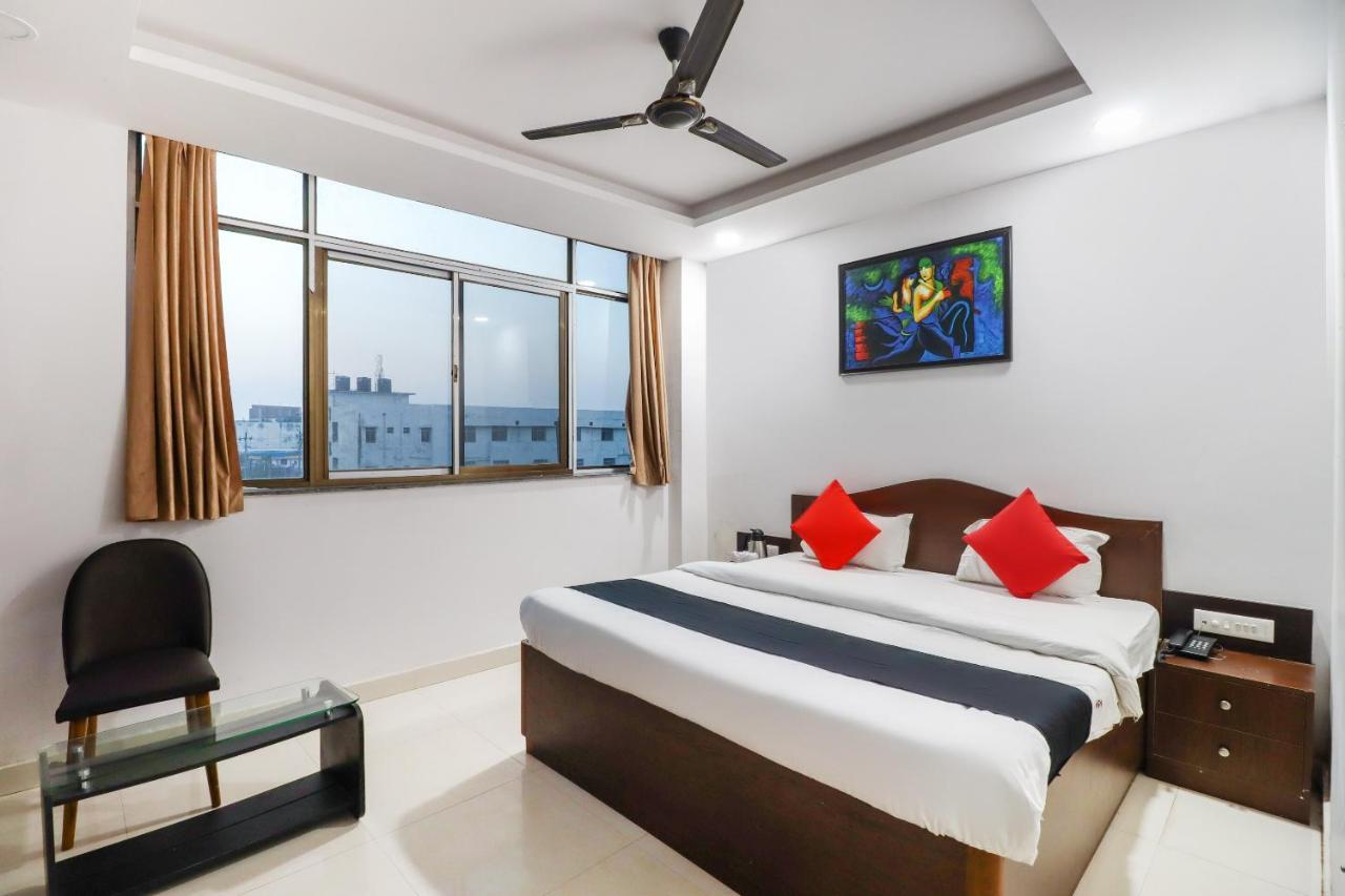 Capital O 70631 Hotel Dwarka International Darbhanga Экстерьер фото
